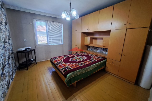 Къща-близнак