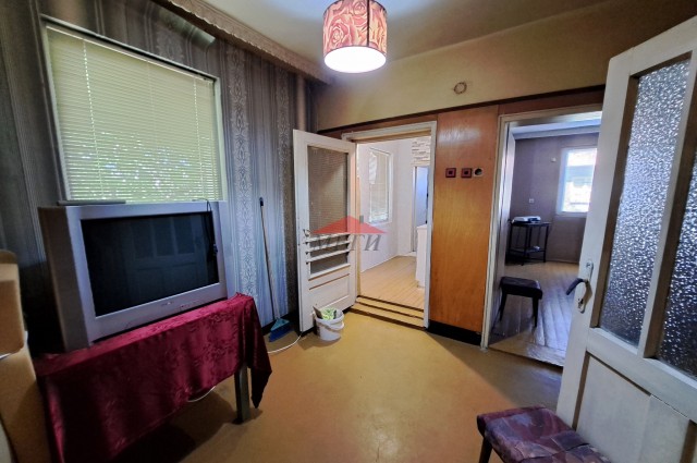 Къща-близнак