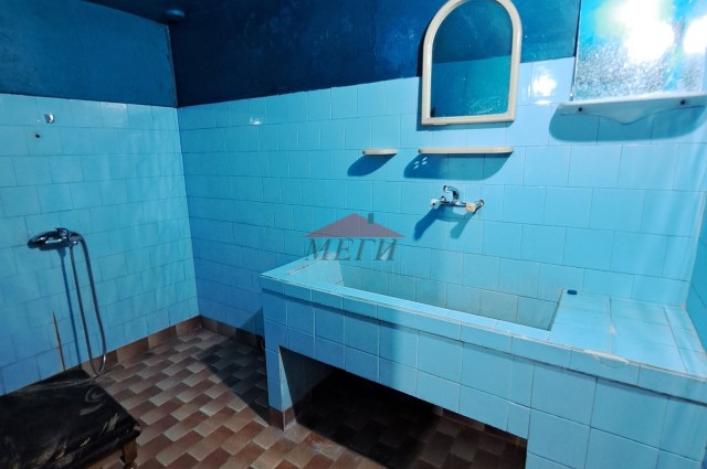 Къща-близнак