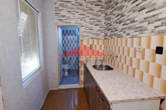 Къща-близнак