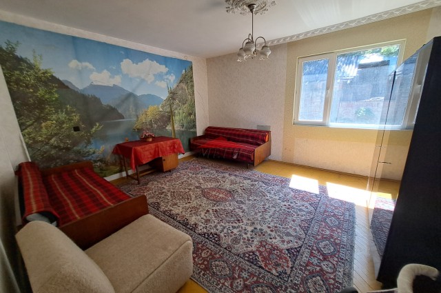 Къща-близнак