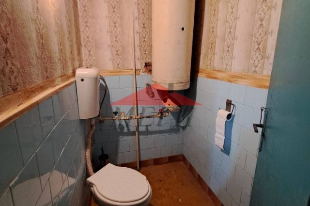 Къща-близнак