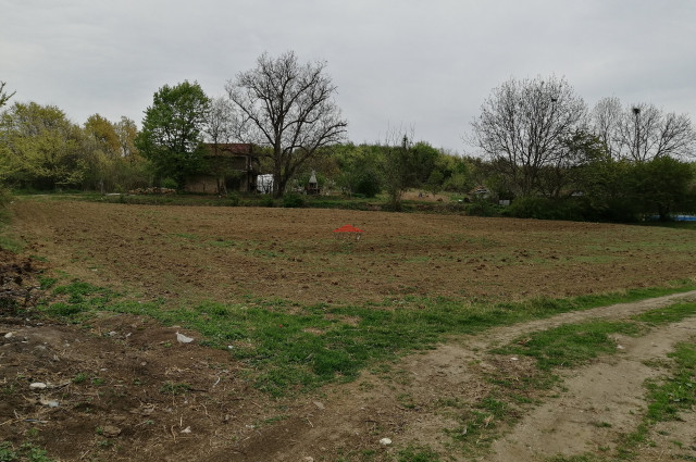 Земеделска земя