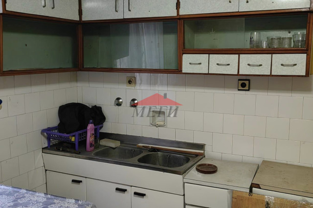 Къща-близнак