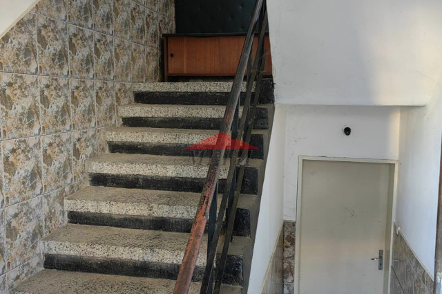 Къща-близнак