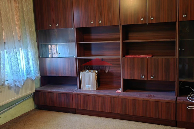 Къща-близнак