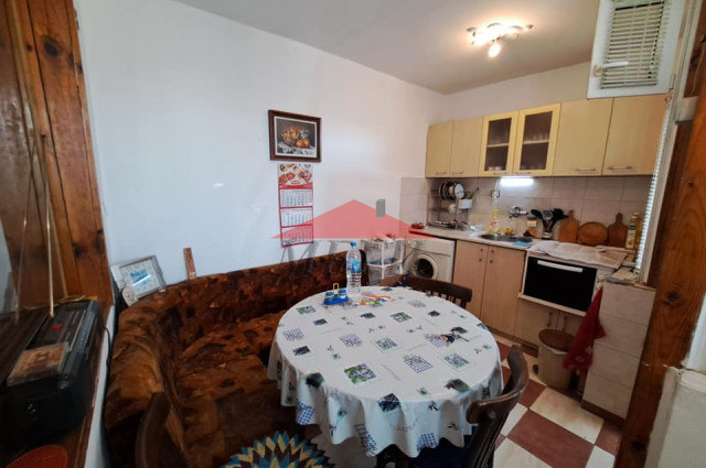 Къща-близнак