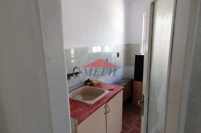 Къща-близнак