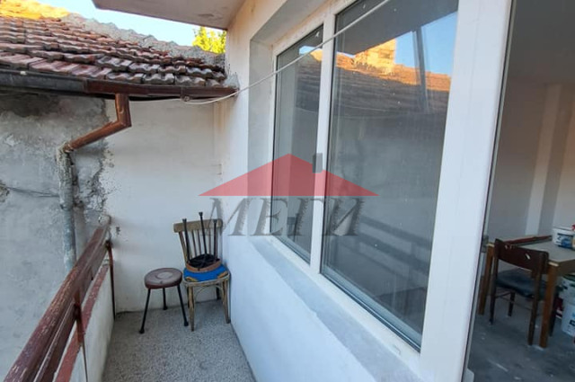 Къща-близнак