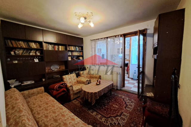 Къща-близнак