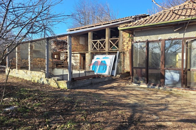 Къща с.Царевец