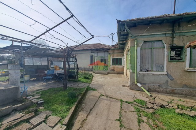 Къща с.Вардим